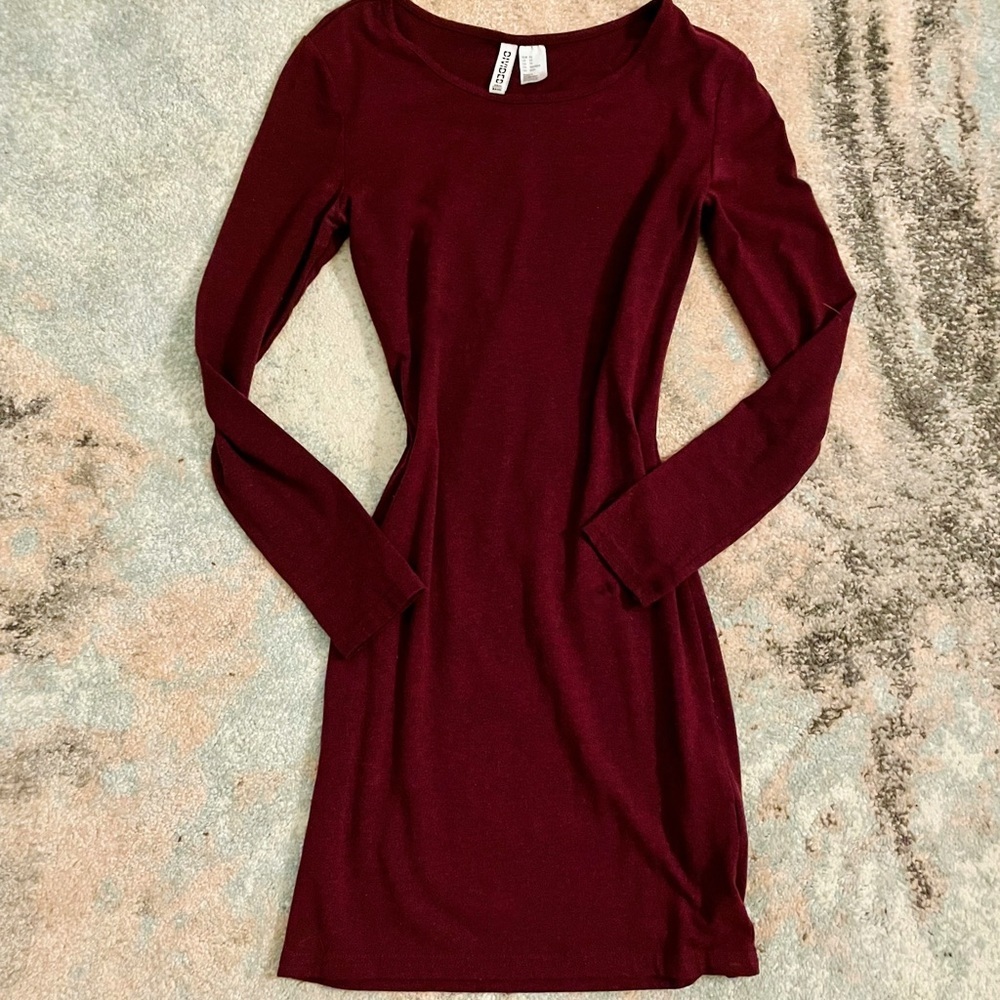 DIVIDED || Long Sleeve Fitted Shirt Dress in Burgundy - SZ XS